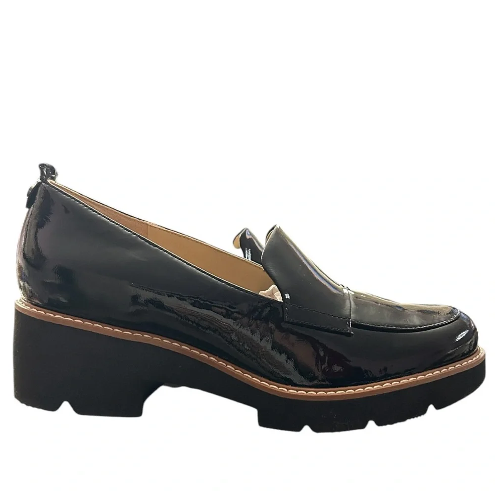 Naturalizer Darry Lug Sole Black Patent Leather Loafer Women's Size 9W